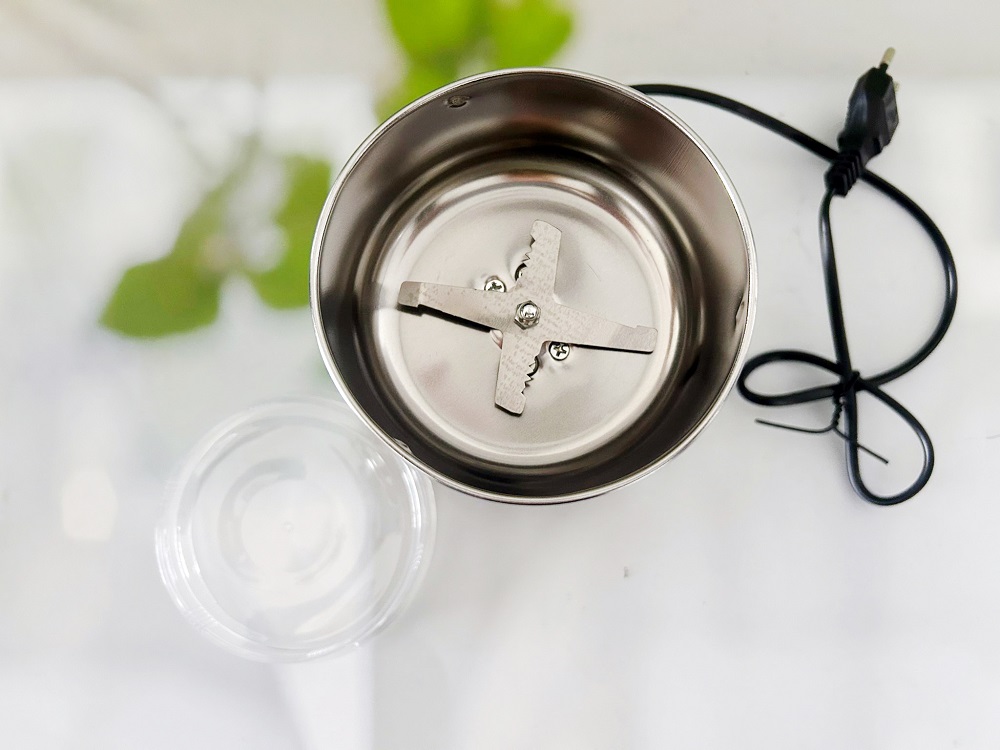 מטחנת תבלינים חשמלית35