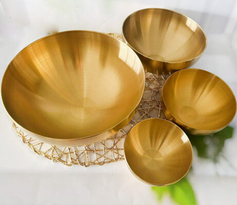 4 קערות נירוסטה מוזהבות ופלייסמנט מתנה