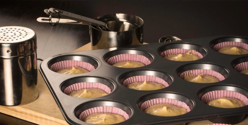 תבנית אפייה 12 שקעים