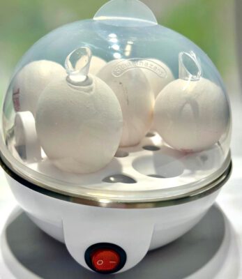 מכשיר חשמלי להכנת ביצים קשות